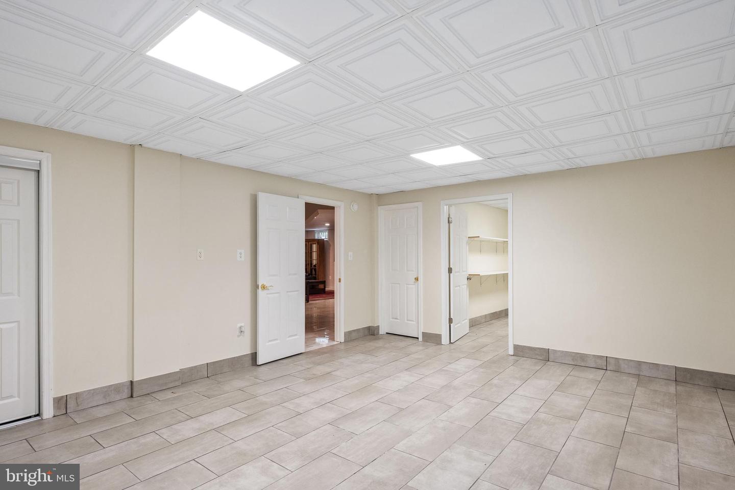 2393 WATTERS GLEN CT, FALLS CHURCH, Virginia 22043, 4 Bedrooms Bedrooms, ,4 BathroomsBathrooms,Residential,For sale,2393 WATTERS GLEN CT,VAFX2274750 MLS # VAFX2274750