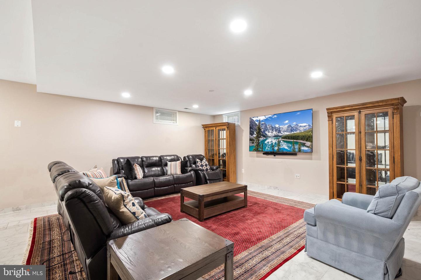 2393 WATTERS GLEN CT, FALLS CHURCH, Virginia 22043, 4 Bedrooms Bedrooms, ,4 BathroomsBathrooms,Residential,For sale,2393 WATTERS GLEN CT,VAFX2274750 MLS # VAFX2274750