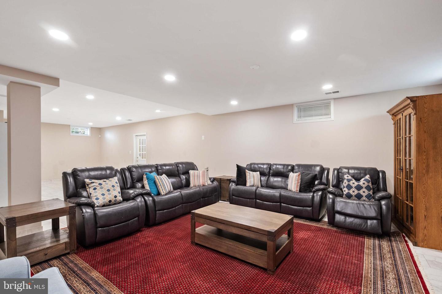 2393 WATTERS GLEN CT, FALLS CHURCH, Virginia 22043, 4 Bedrooms Bedrooms, ,4 BathroomsBathrooms,Residential,For sale,2393 WATTERS GLEN CT,VAFX2274750 MLS # VAFX2274750