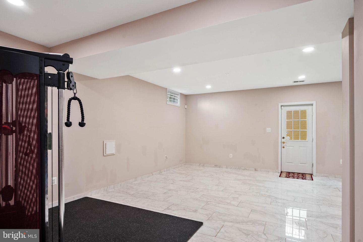 2393 WATTERS GLEN CT, FALLS CHURCH, Virginia 22043, 4 Bedrooms Bedrooms, ,4 BathroomsBathrooms,Residential,For sale,2393 WATTERS GLEN CT,VAFX2274750 MLS # VAFX2274750