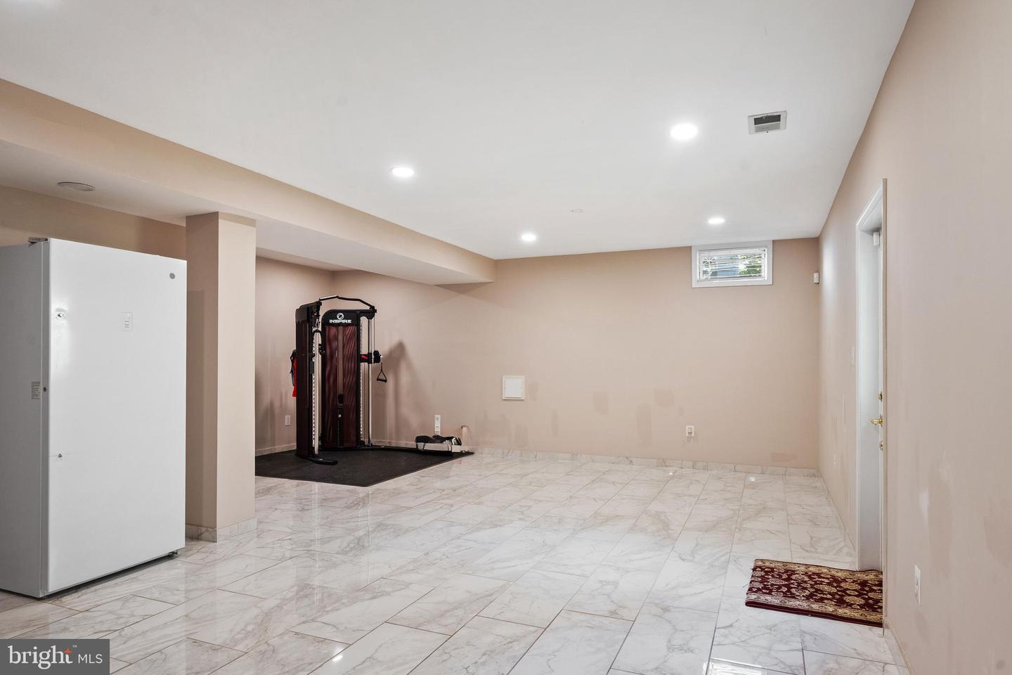 2393 WATTERS GLEN CT, FALLS CHURCH, Virginia 22043, 4 Bedrooms Bedrooms, ,4 BathroomsBathrooms,Residential,For sale,2393 WATTERS GLEN CT,VAFX2274750 MLS # VAFX2274750