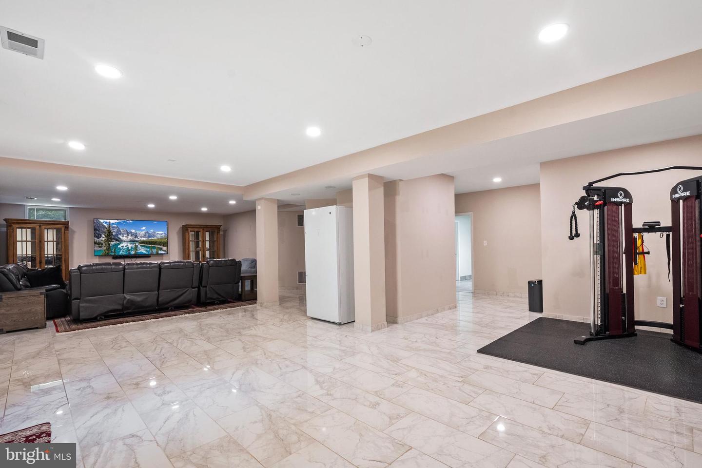 2393 WATTERS GLEN CT, FALLS CHURCH, Virginia 22043, 4 Bedrooms Bedrooms, ,4 BathroomsBathrooms,Residential,For sale,2393 WATTERS GLEN CT,VAFX2274750 MLS # VAFX2274750