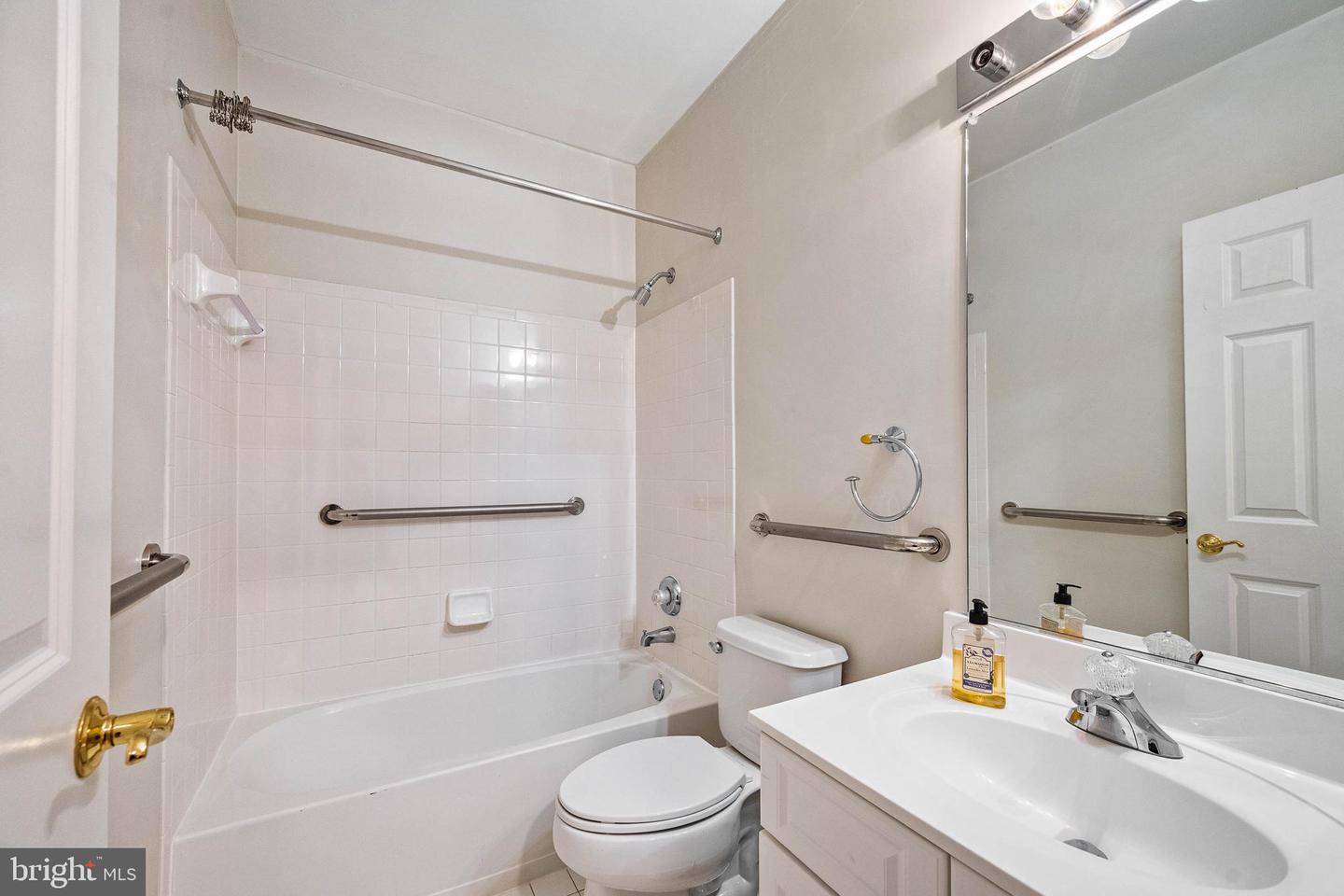 2393 WATTERS GLEN CT, FALLS CHURCH, Virginia 22043, 4 Bedrooms Bedrooms, ,4 BathroomsBathrooms,Residential,For sale,2393 WATTERS GLEN CT,VAFX2274750 MLS # VAFX2274750