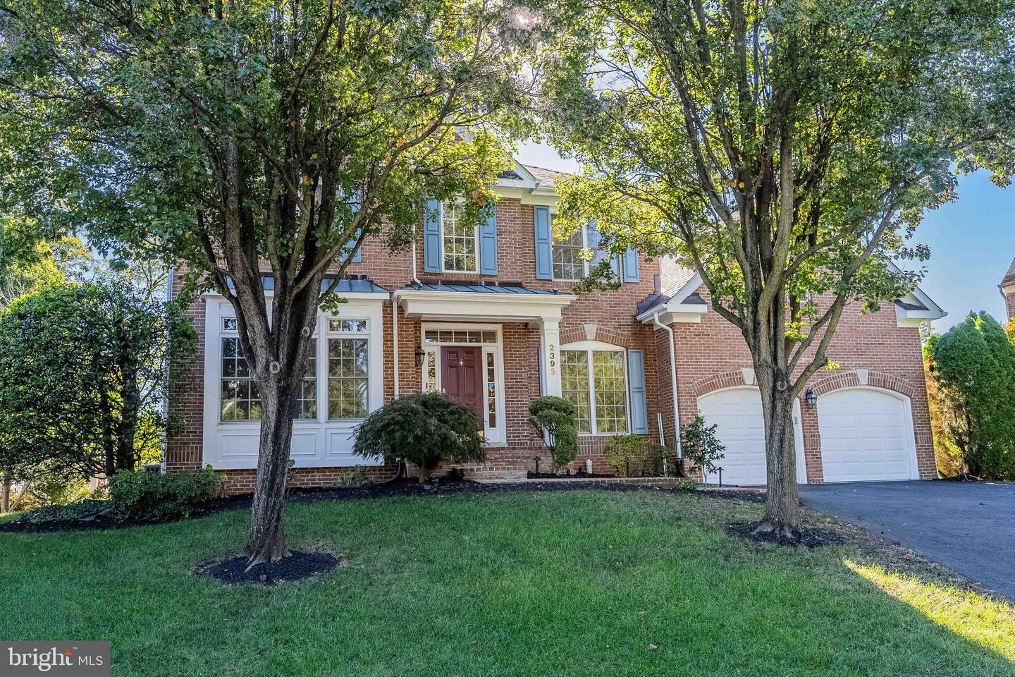 2393 WATTERS GLEN CT, FALLS CHURCH, Virginia 22043, 4 Bedrooms Bedrooms, ,4 BathroomsBathrooms,Residential,For sale,2393 WATTERS GLEN CT,VAFX2274750 MLS # VAFX2274750