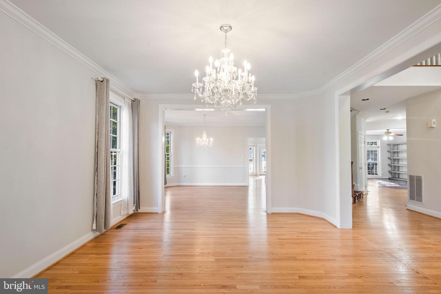 2393 WATTERS GLEN CT, FALLS CHURCH, Virginia 22043, 4 Bedrooms Bedrooms, ,4 BathroomsBathrooms,Residential,For sale,2393 WATTERS GLEN CT,VAFX2274750 MLS # VAFX2274750