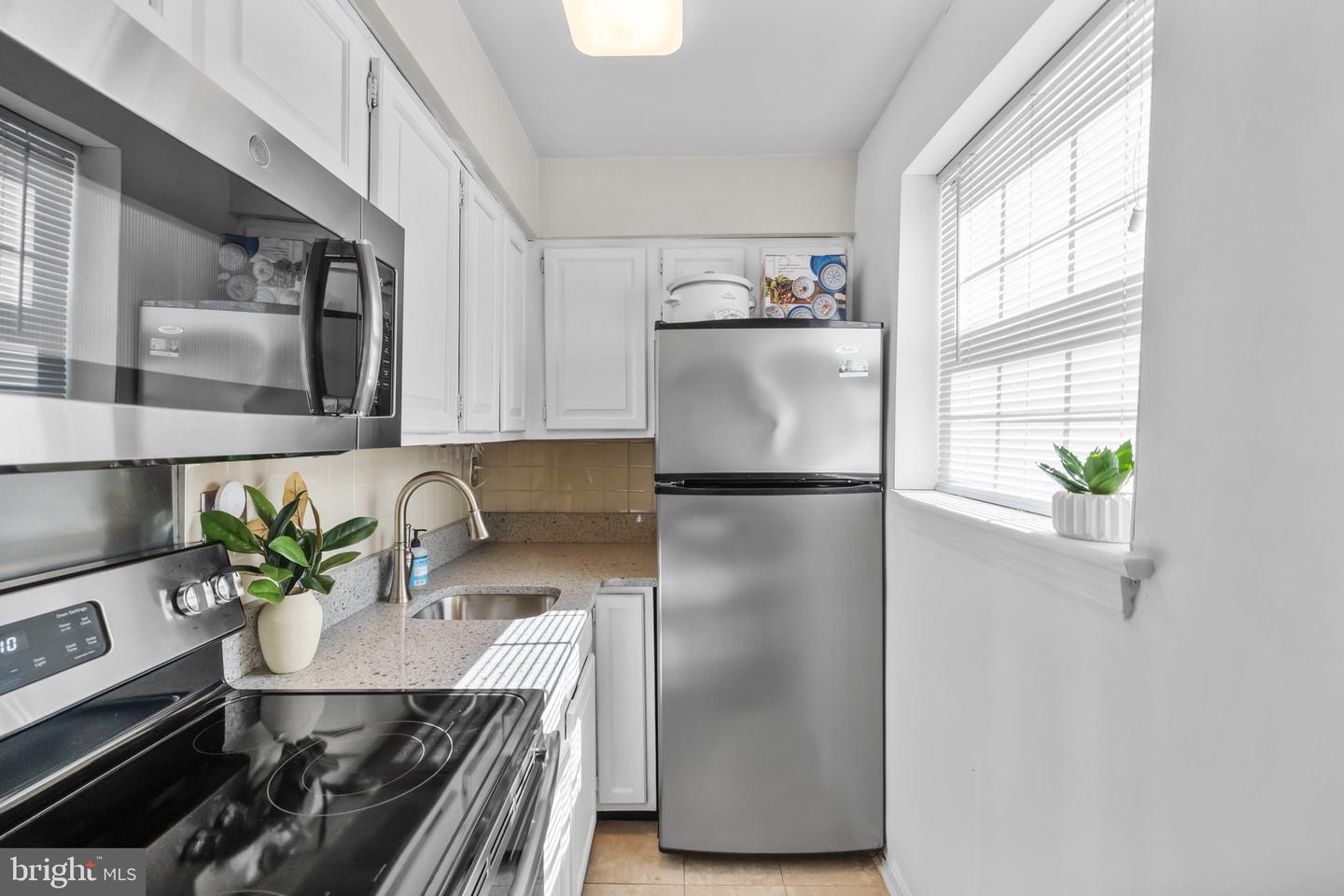 1821 21ST ST N #1, ARLINGTON, Virginia 22209, 4 Rooms Rooms,1 BathroomBathrooms,Residential,For sale,1821 21ST ST N #1,VAAR2065018 MLS # VAAR2065018