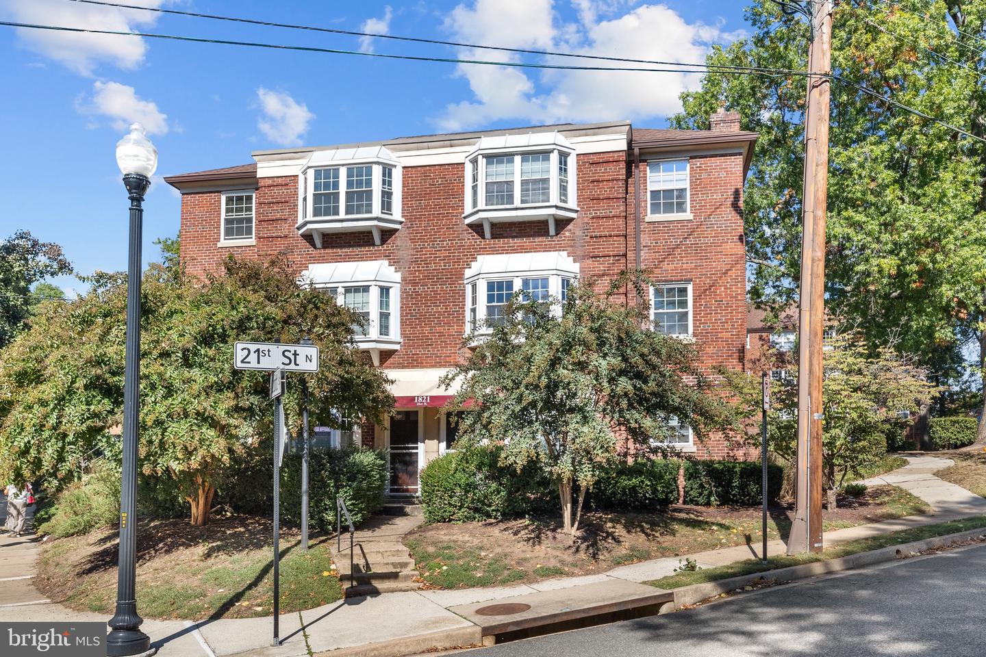 1821 21ST ST N #1, ARLINGTON, Virginia 22209, 4 Rooms Rooms,1 BathroomBathrooms,Residential,For sale,1821 21ST ST N #1,VAAR2065018 MLS # VAAR2065018