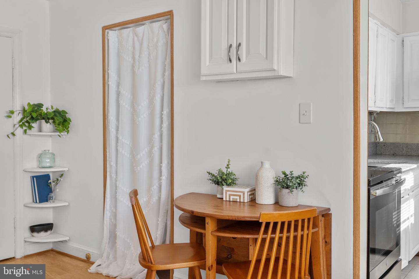 1821 21ST ST N #1, ARLINGTON, Virginia 22209, 4 Rooms Rooms,1 BathroomBathrooms,Residential,For sale,1821 21ST ST N #1,VAAR2065018 MLS # VAAR2065018