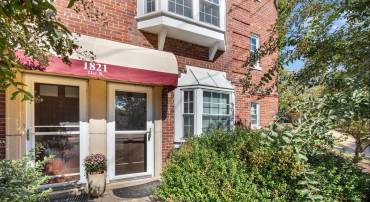 1821 21ST ST N #1, ARLINGTON, Virginia 22209, 4 Rooms Rooms,1 BathroomBathrooms,Residential,For sale,1821 21ST ST N #1,VAAR2065018 MLS # VAAR2065018