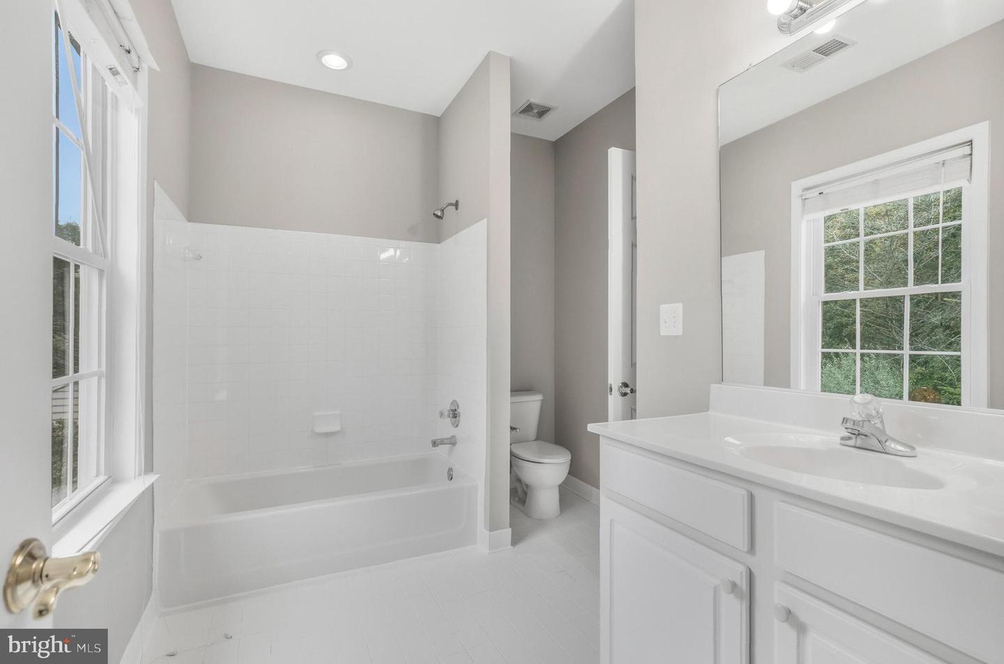 1818 WOODS EDGE DR NE, LEESBURG, Virginia 20176, 5 Bedrooms Bedrooms, ,4 BathroomsBathrooms,Residential,For sale,1818 WOODS EDGE DR NE,VALO2109066 MLS # VALO2109066 1818 WOODS EDGE DR NE, LEESBURG, Virginia 20176, 5 Bedrooms Bedrooms, ,4 BathroomsBathrooms,Residential,For sale,1818 WOODS EDGE DR NE,VALO2109066 MLS # VALO2109066