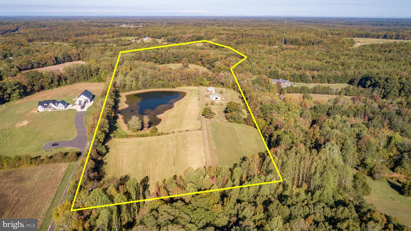 271 POPLAR RD, FREDERICKSBURG, Virginia 22406, 2 Bedrooms Bedrooms, ,2 BathroomsBathrooms,Residential,For sale,271 POPLAR RD,VAST2043572 MLS # VAST2043572