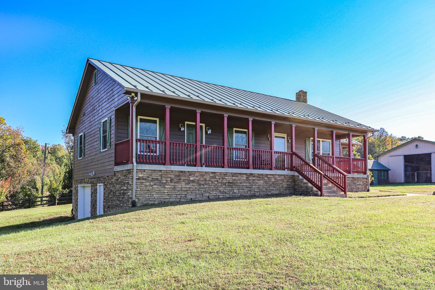 271 POPLAR RD, FREDERICKSBURG, Virginia 22406, 2 Bedrooms Bedrooms, ,2 BathroomsBathrooms,Residential,For sale,271 POPLAR RD,VAST2043572 MLS # VAST2043572
