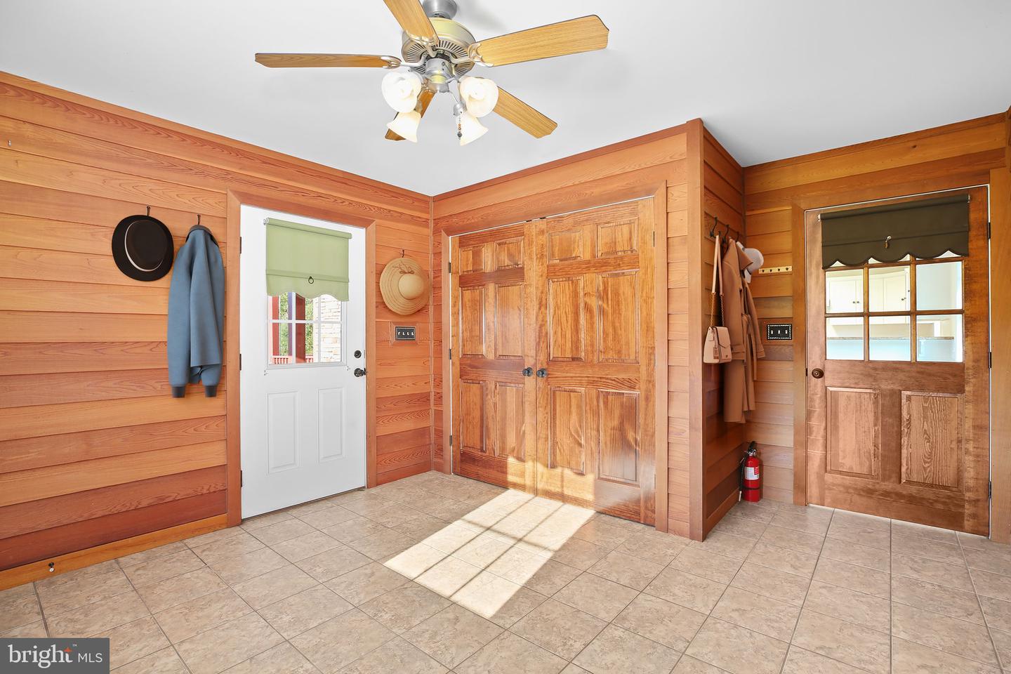 271 POPLAR RD, FREDERICKSBURG, Virginia 22406, 2 Bedrooms Bedrooms, ,2 BathroomsBathrooms,Residential,For sale,271 POPLAR RD,VAST2043572 MLS # VAST2043572