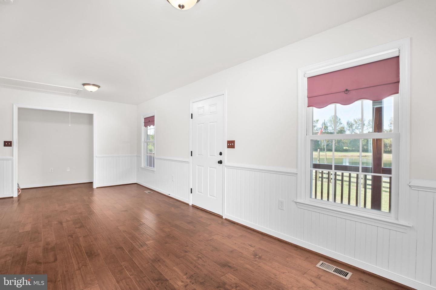 271 POPLAR RD, FREDERICKSBURG, Virginia 22406, 2 Bedrooms Bedrooms, ,2 BathroomsBathrooms,Residential,For sale,271 POPLAR RD,VAST2043572 MLS # VAST2043572