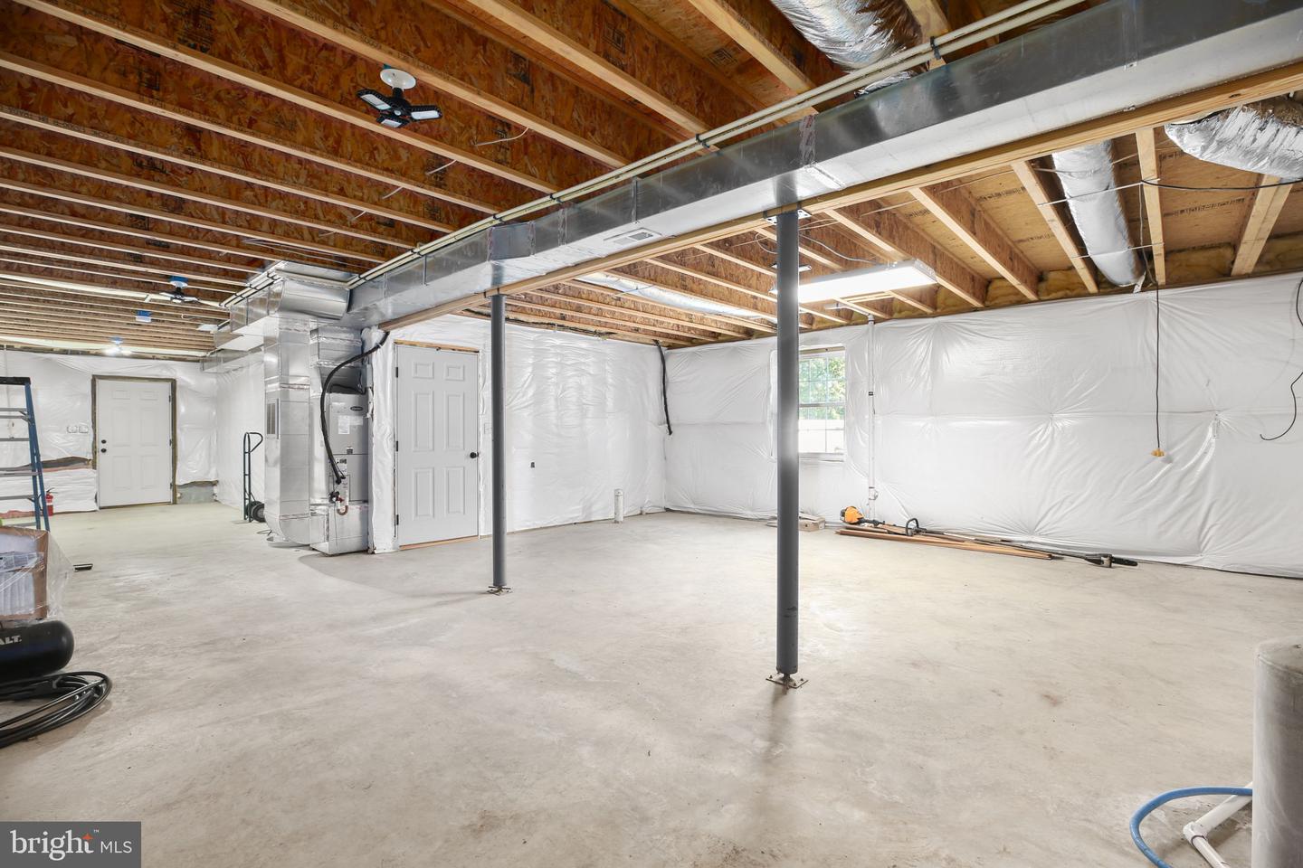 271 POPLAR RD, FREDERICKSBURG, Virginia 22406, 2 Bedrooms Bedrooms, ,2 BathroomsBathrooms,Residential,For sale,271 POPLAR RD,VAST2043572 MLS # VAST2043572