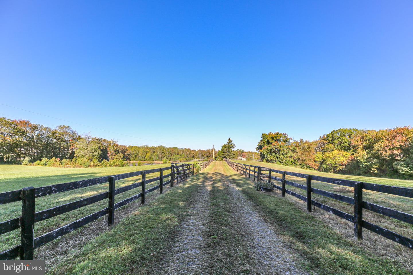 271 POPLAR RD, FREDERICKSBURG, Virginia 22406, 2 Bedrooms Bedrooms, ,2 BathroomsBathrooms,Residential,For sale,271 POPLAR RD,VAST2043572 MLS # VAST2043572
