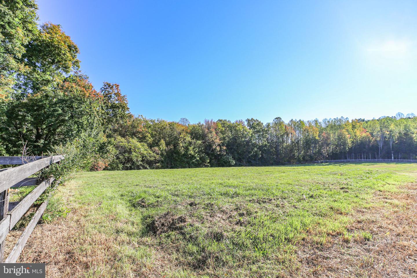271 POPLAR RD, FREDERICKSBURG, Virginia 22406, 2 Bedrooms Bedrooms, ,2 BathroomsBathrooms,Residential,For sale,271 POPLAR RD,VAST2043572 MLS # VAST2043572
