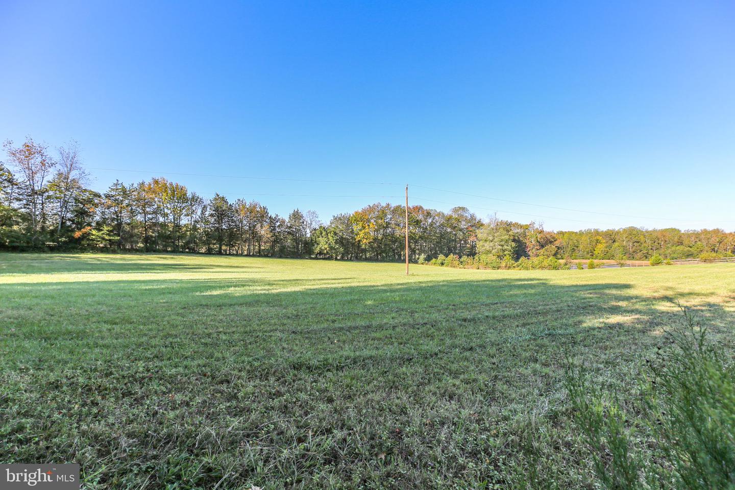271 POPLAR RD, FREDERICKSBURG, Virginia 22406, 2 Bedrooms Bedrooms, ,2 BathroomsBathrooms,Residential,For sale,271 POPLAR RD,VAST2043572 MLS # VAST2043572