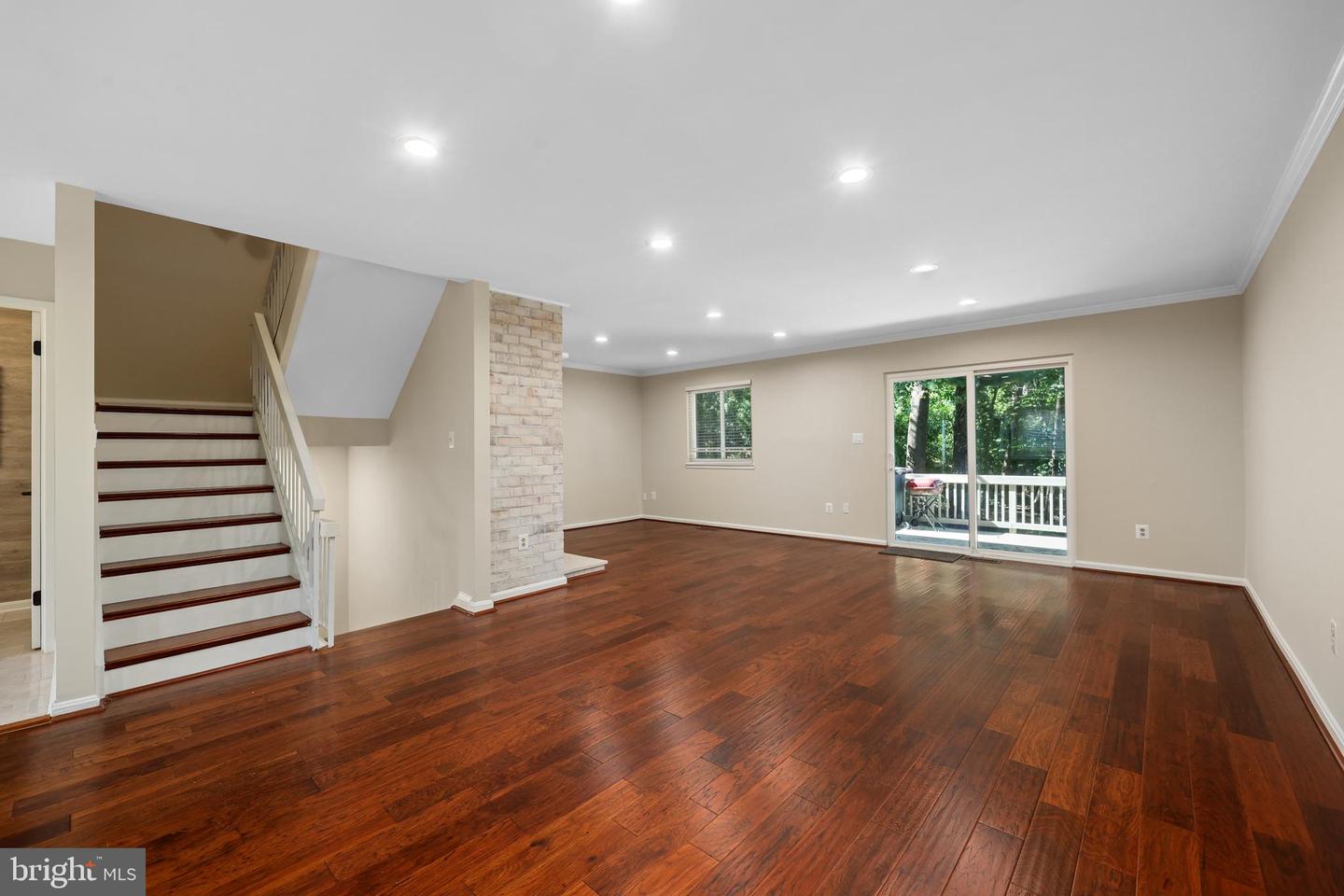1724 CY CT, VIENNA, Virginia 22182, 4 Bedrooms Bedrooms, ,3 BathroomsBathrooms,Residential,For sale,1724 CY CT,VAFX2274898 MLS # VAFX2274898