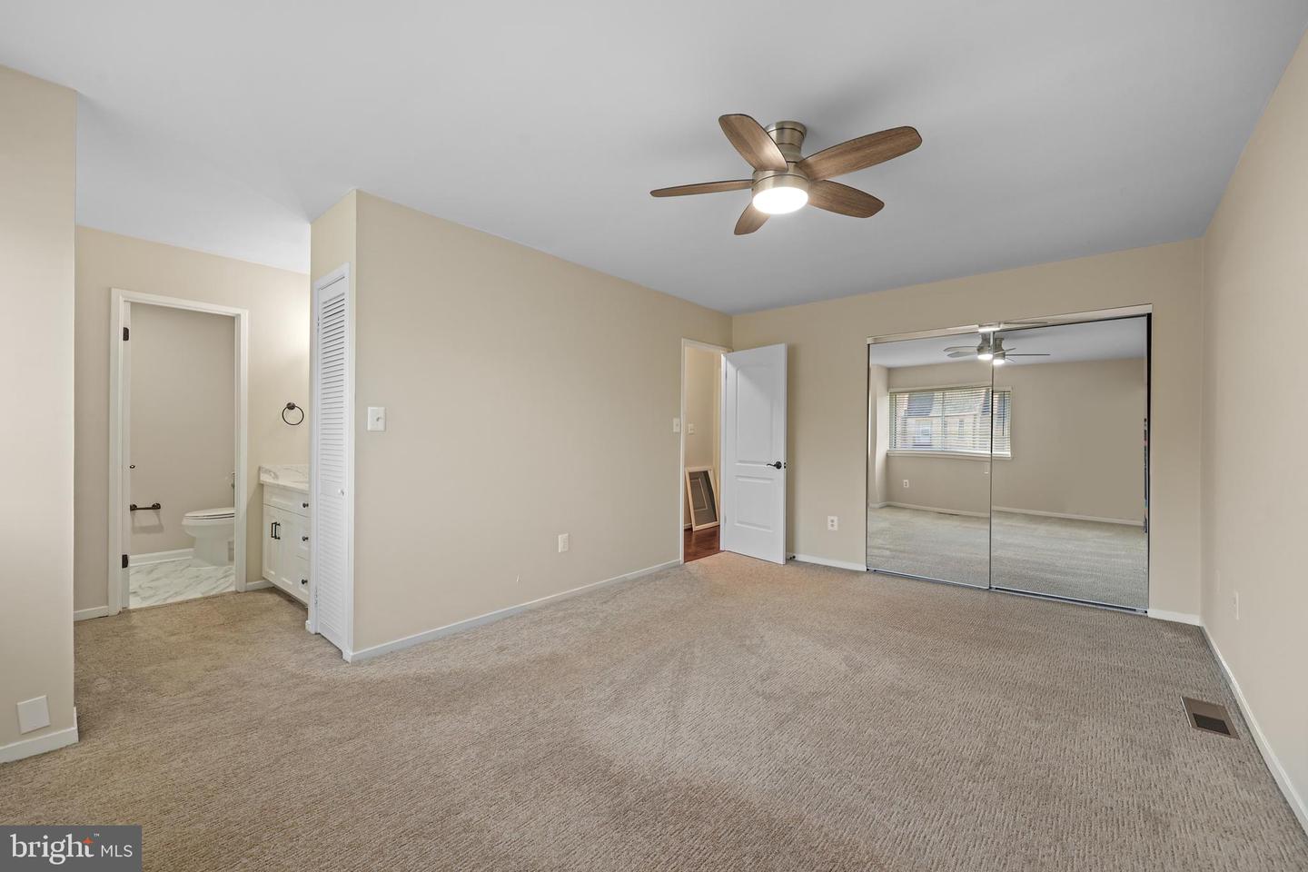 1724 CY CT, VIENNA, Virginia 22182, 4 Bedrooms Bedrooms, ,3 BathroomsBathrooms,Residential,For sale,1724 CY CT,VAFX2274898 MLS # VAFX2274898