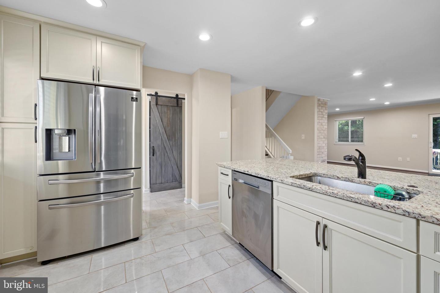 1724 CY CT, VIENNA, Virginia 22182, 4 Bedrooms Bedrooms, ,3 BathroomsBathrooms,Residential,For sale,1724 CY CT,VAFX2274898 MLS # VAFX2274898