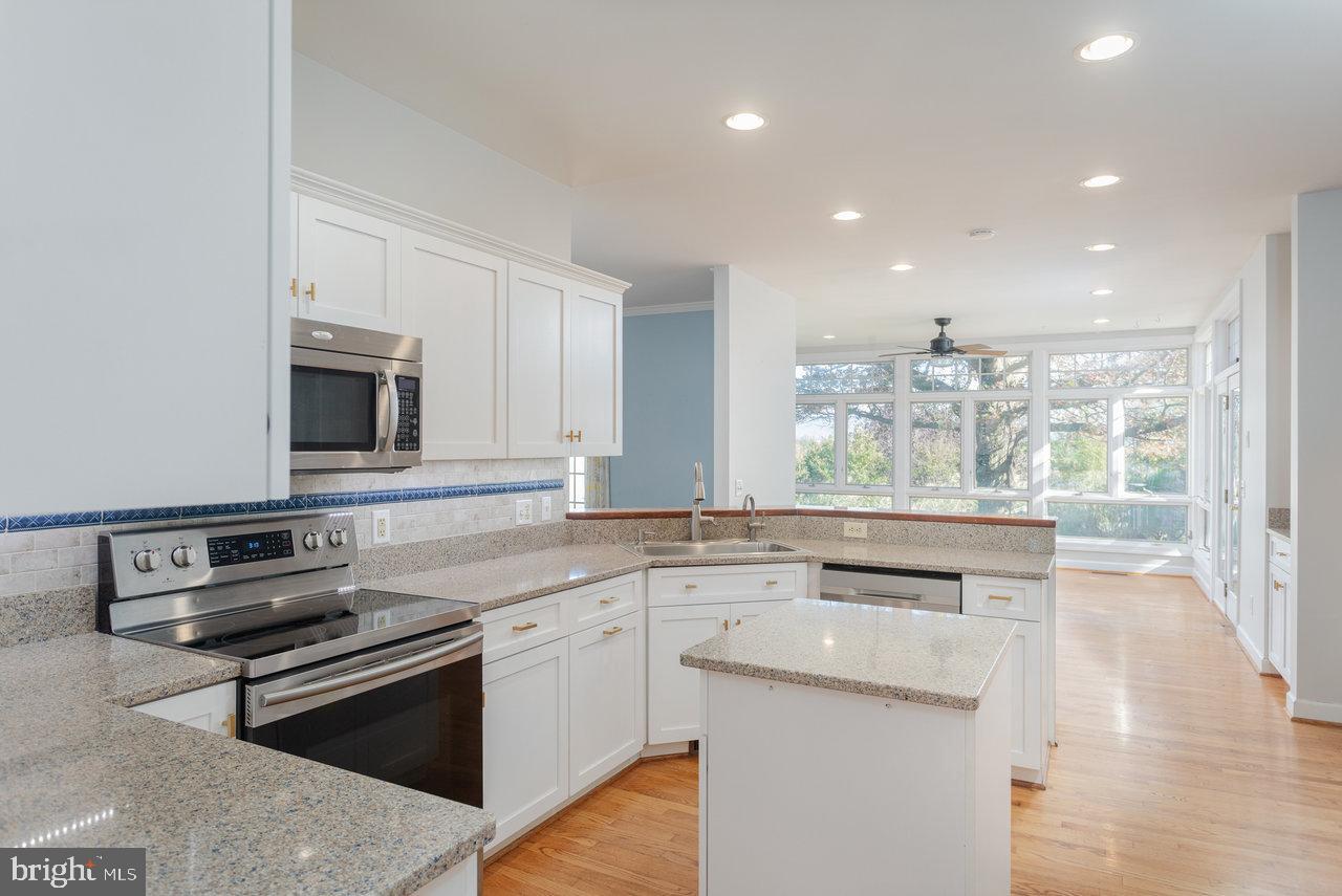 1880 COLLEGE AVE, HARRISONBURG, Virginia 22802, 7 Bedrooms Bedrooms, ,5 BathroomsBathrooms,Residential,For sale,1880 COLLEGE AVE,VAHC2000504 MLS # VAHC2000504