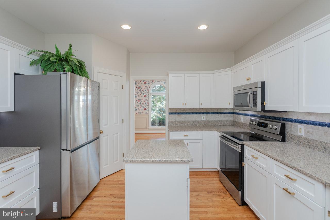 1880 COLLEGE AVE, HARRISONBURG, Virginia 22802, 7 Bedrooms Bedrooms, ,5 BathroomsBathrooms,Residential,For sale,1880 COLLEGE AVE,VAHC2000504 MLS # VAHC2000504