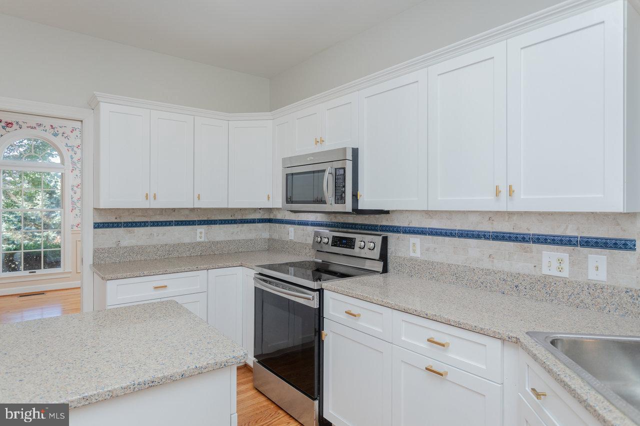 1880 COLLEGE AVE, HARRISONBURG, Virginia 22802, 7 Bedrooms Bedrooms, ,5 BathroomsBathrooms,Residential,For sale,1880 COLLEGE AVE,VAHC2000504 MLS # VAHC2000504