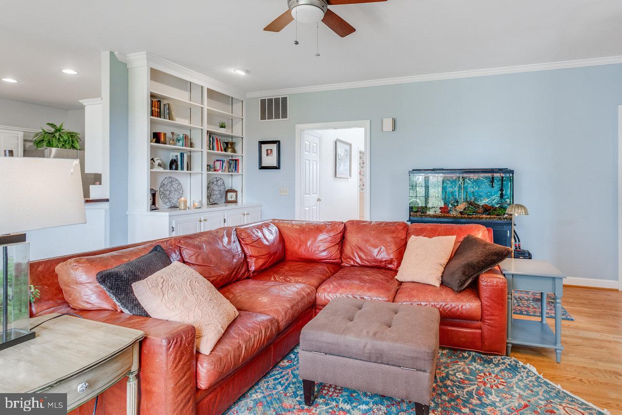 1880 COLLEGE AVE, HARRISONBURG, Virginia 22802, 7 Bedrooms Bedrooms, ,5 BathroomsBathrooms,Residential,For sale,1880 COLLEGE AVE,VAHC2000504 MLS # VAHC2000504