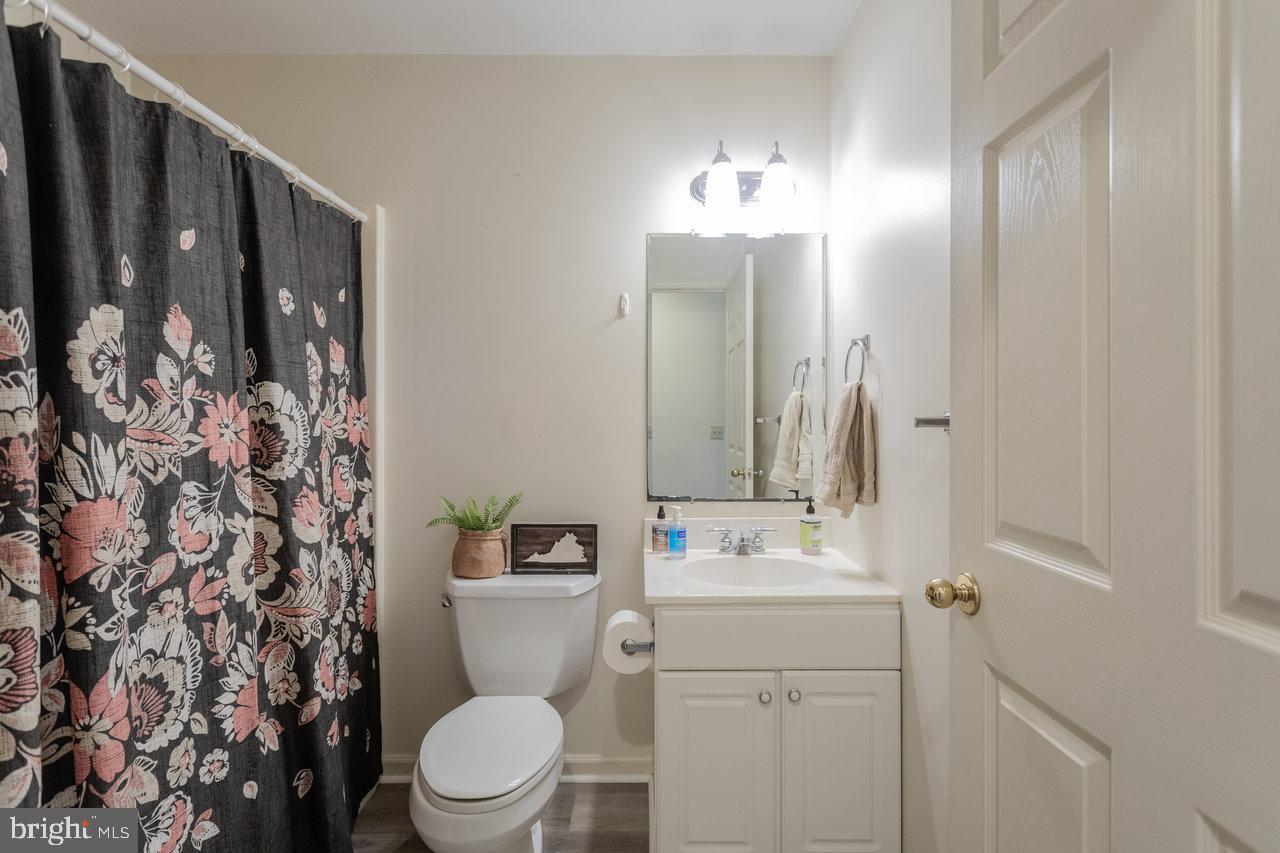1880 COLLEGE AVE, HARRISONBURG, Virginia 22802, 7 Bedrooms Bedrooms, ,5 BathroomsBathrooms,Residential,For sale,1880 COLLEGE AVE,VAHC2000504 MLS # VAHC2000504