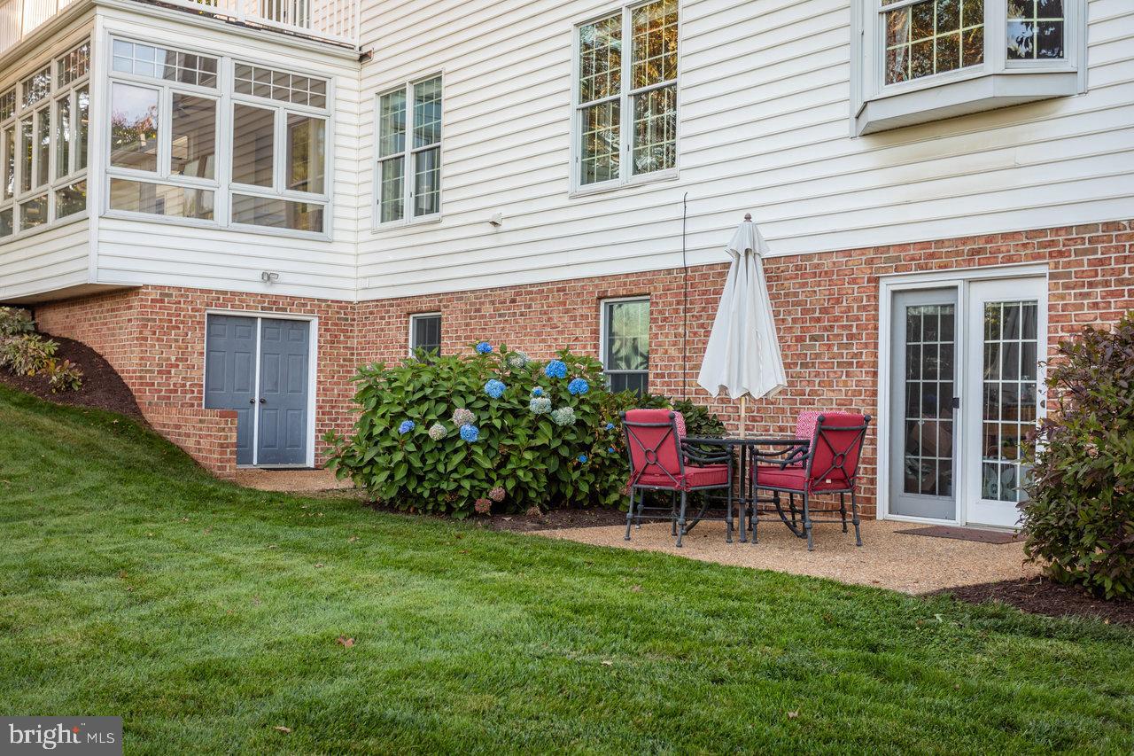 1880 COLLEGE AVE, HARRISONBURG, Virginia 22802, 7 Bedrooms Bedrooms, ,5 BathroomsBathrooms,Residential,For sale,1880 COLLEGE AVE,VAHC2000504 MLS # VAHC2000504
