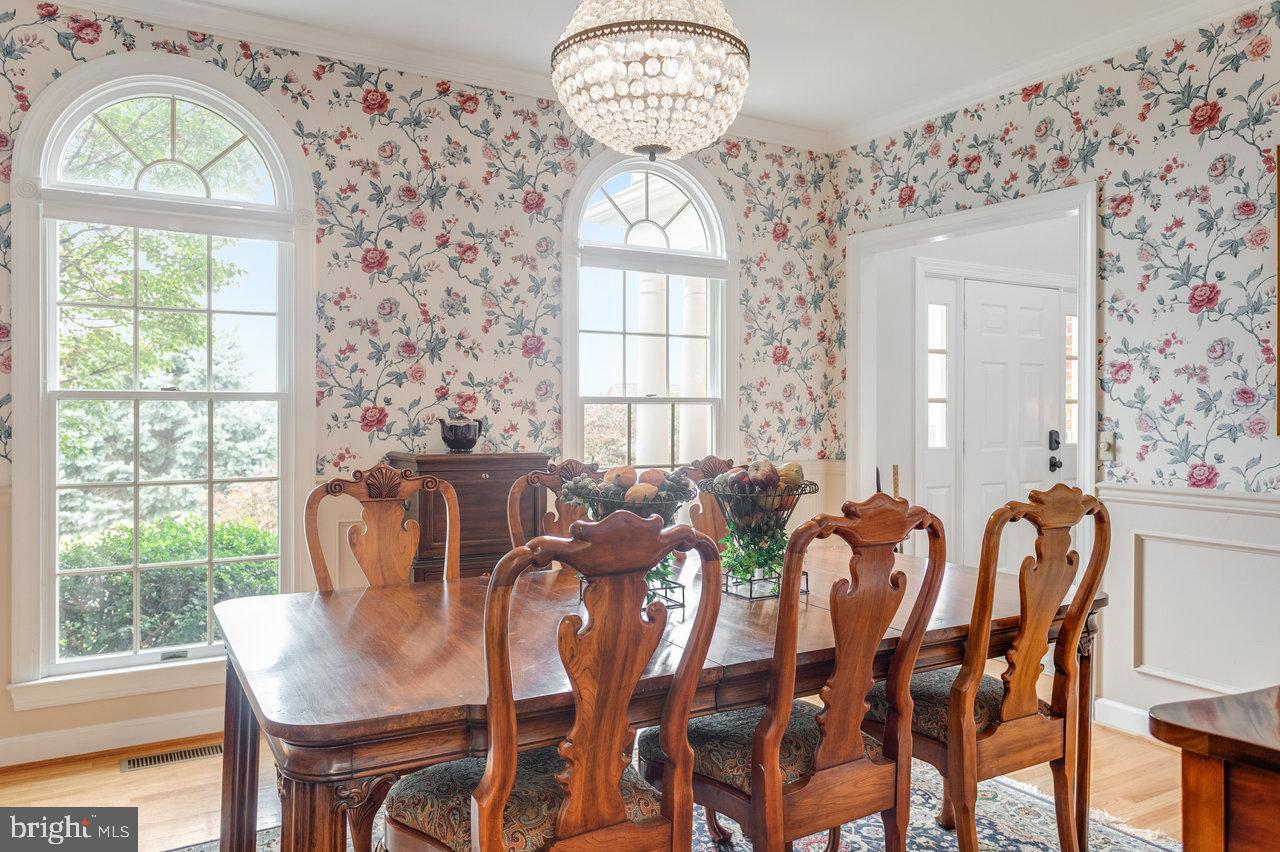 1880 COLLEGE AVE, HARRISONBURG, Virginia 22802, 7 Bedrooms Bedrooms, ,5 BathroomsBathrooms,Residential,For sale,1880 COLLEGE AVE,VAHC2000504 MLS # VAHC2000504