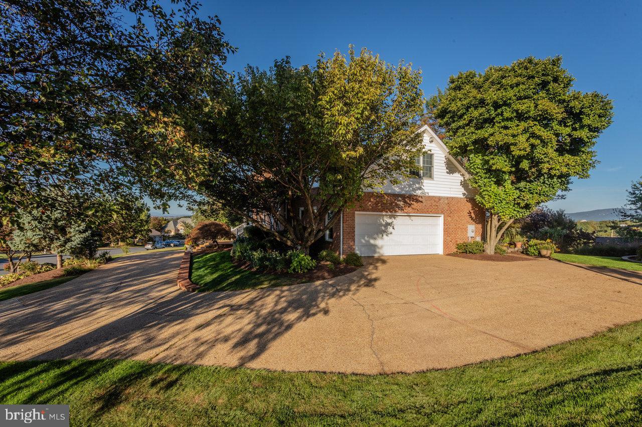 1880 COLLEGE AVE, HARRISONBURG, Virginia 22802, 7 Bedrooms Bedrooms, ,5 BathroomsBathrooms,Residential,For sale,1880 COLLEGE AVE,VAHC2000504 MLS # VAHC2000504