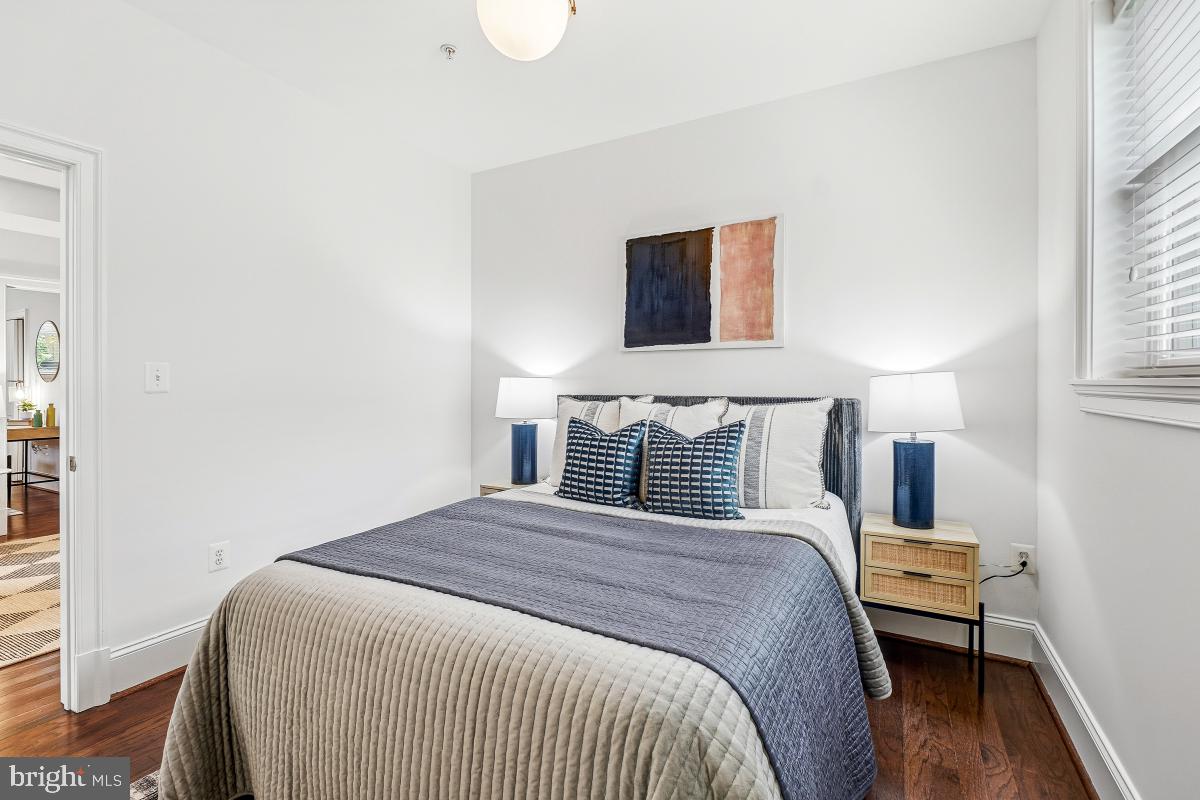 321 18TH ST SE #2, WASHINGTON, District Of Columbia 20003, 2 Bedrooms Bedrooms, ,2 BathroomsBathrooms,Residential,For sale,321 18TH ST SE #2,DCDC2227508 MLS # DCDC2227508