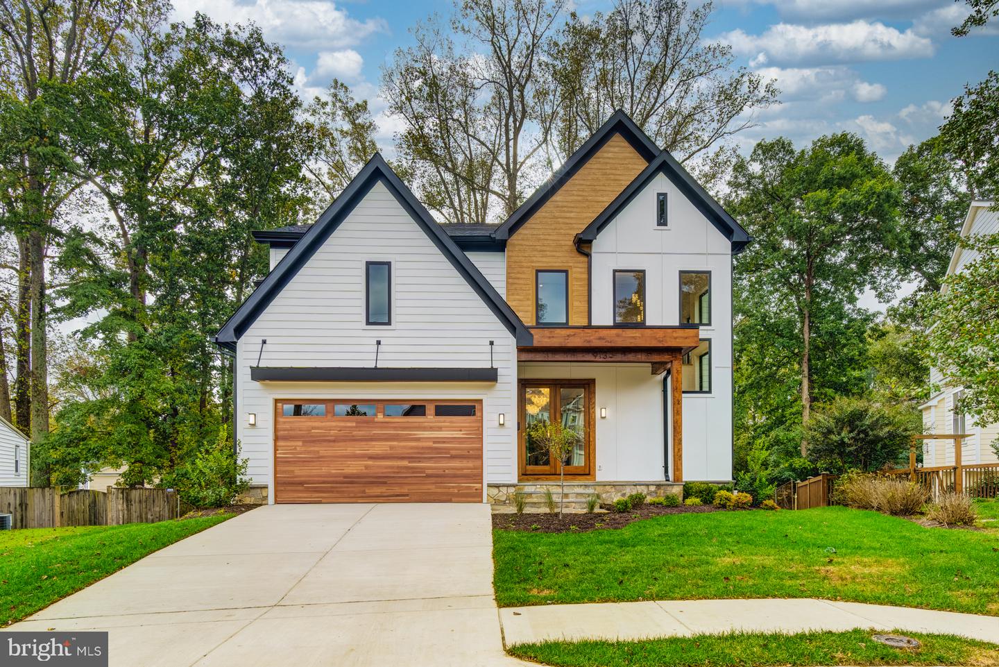 913 SYMPHONY CIR SW, VIENNA, Virginia 22180, 6 Bedrooms Bedrooms, ,6 BathroomsBathrooms,Residential,For sale,913 SYMPHONY CIR SW,VAFX2274904 MLS # VAFX2274904