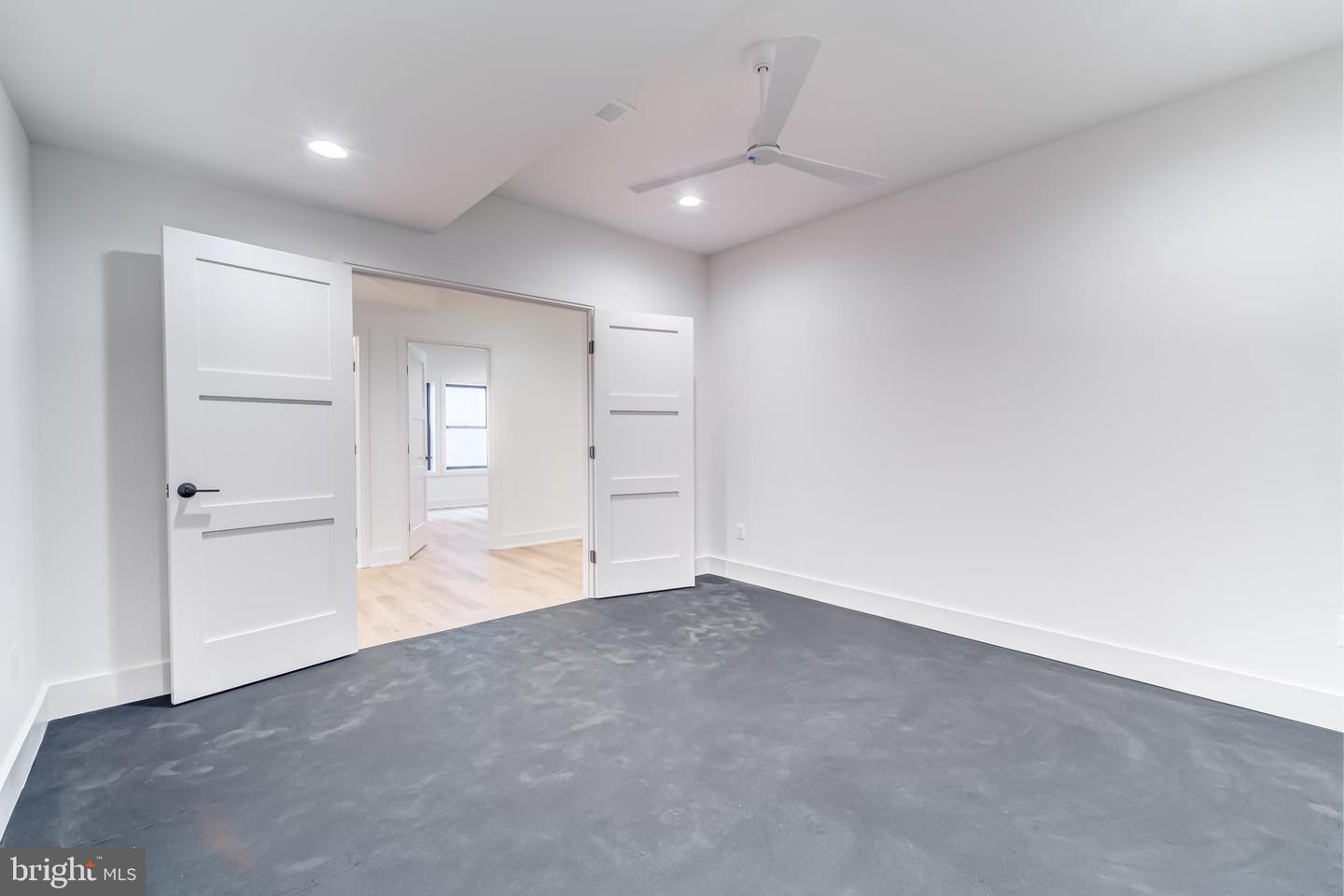 913 SYMPHONY CIR SW, VIENNA, Virginia 22180, 6 Bedrooms Bedrooms, ,6 BathroomsBathrooms,Residential,For sale,913 SYMPHONY CIR SW,VAFX2274904 MLS # VAFX2274904