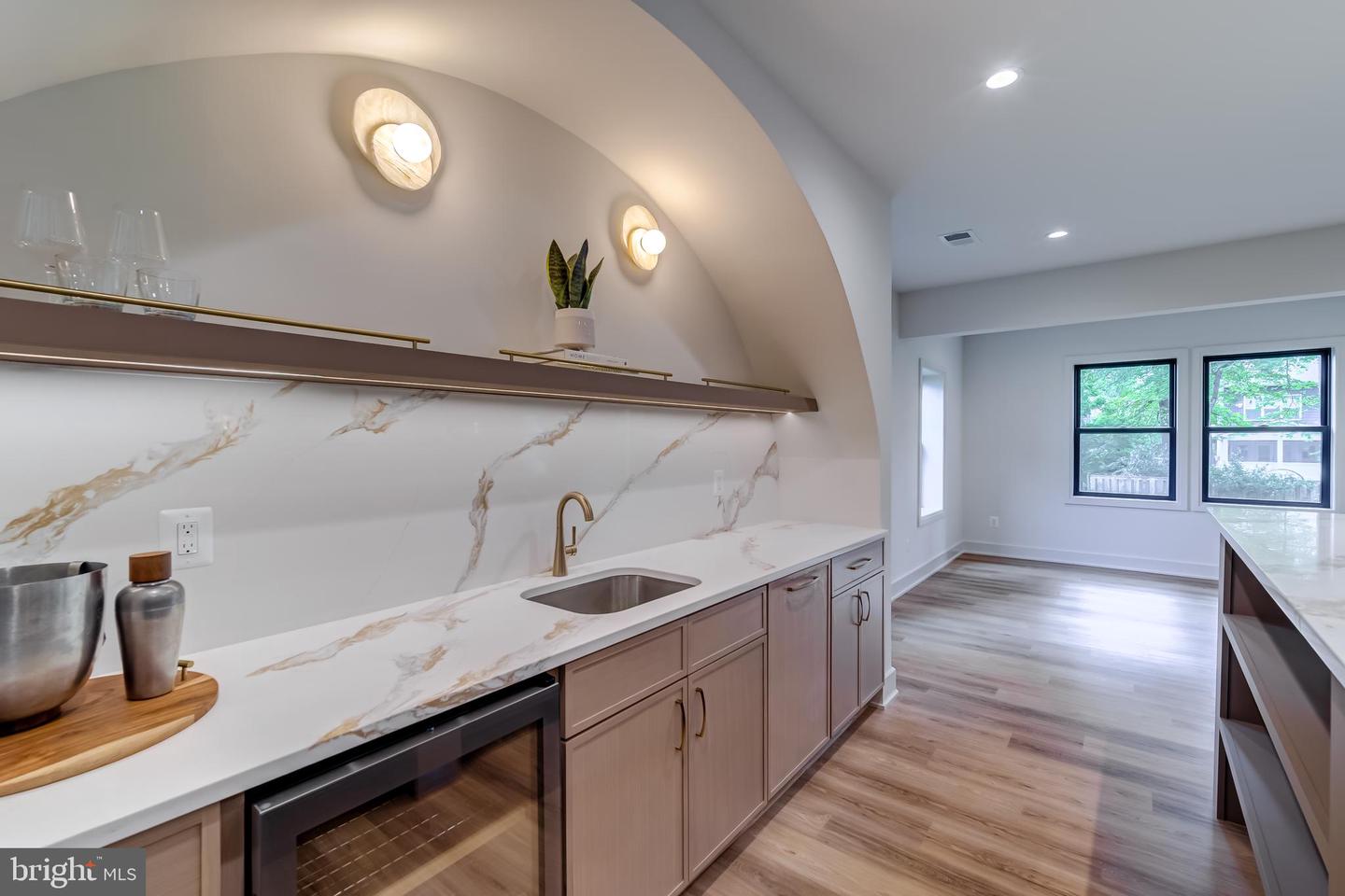 913 SYMPHONY CIR SW, VIENNA, Virginia 22180, 6 Bedrooms Bedrooms, ,6 BathroomsBathrooms,Residential,For sale,913 SYMPHONY CIR SW,VAFX2274904 MLS # VAFX2274904