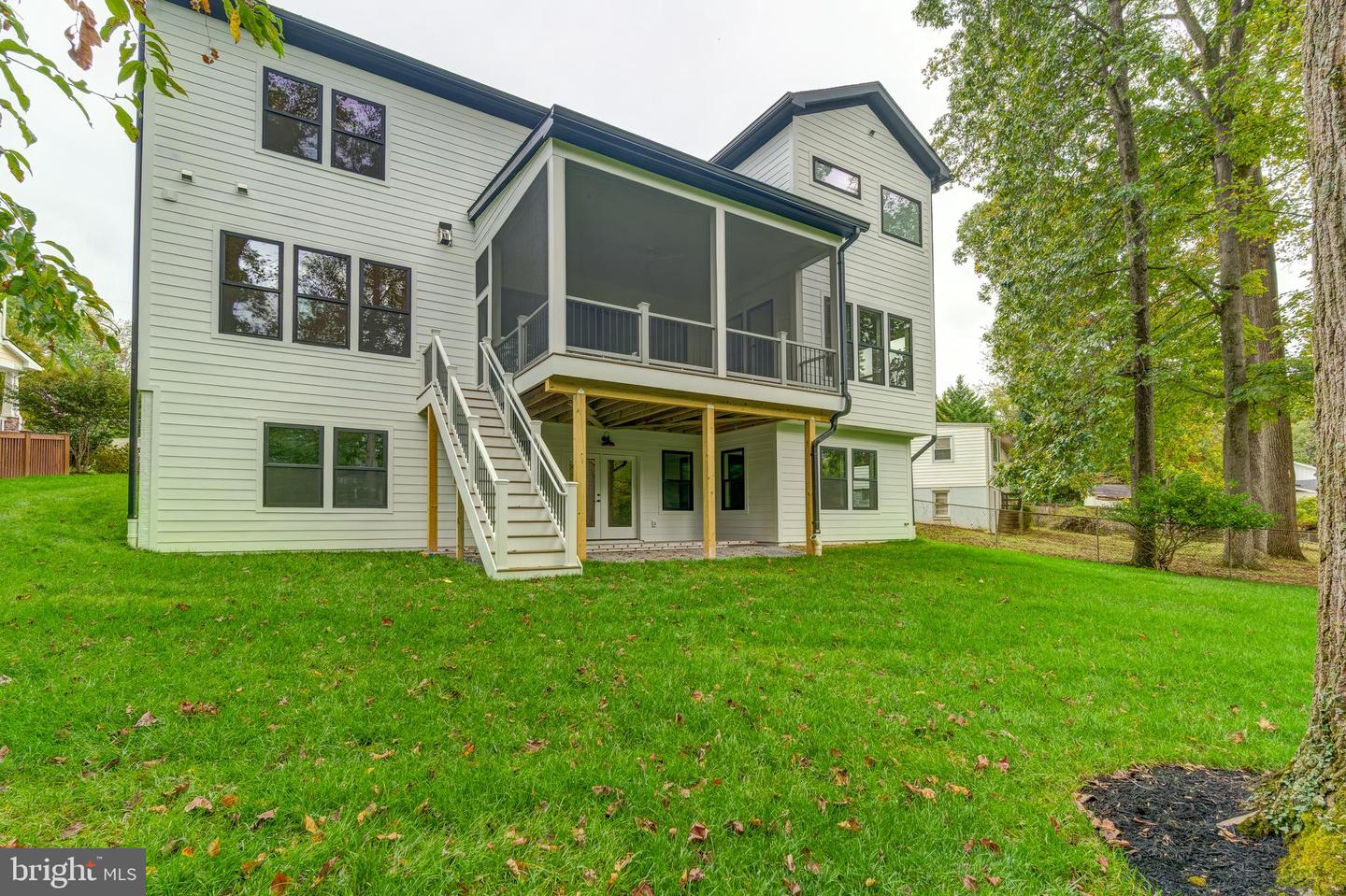 913 SYMPHONY CIR SW, VIENNA, Virginia 22180, 6 Bedrooms Bedrooms, ,6 BathroomsBathrooms,Residential,For sale,913 SYMPHONY CIR SW,VAFX2274904 MLS # VAFX2274904