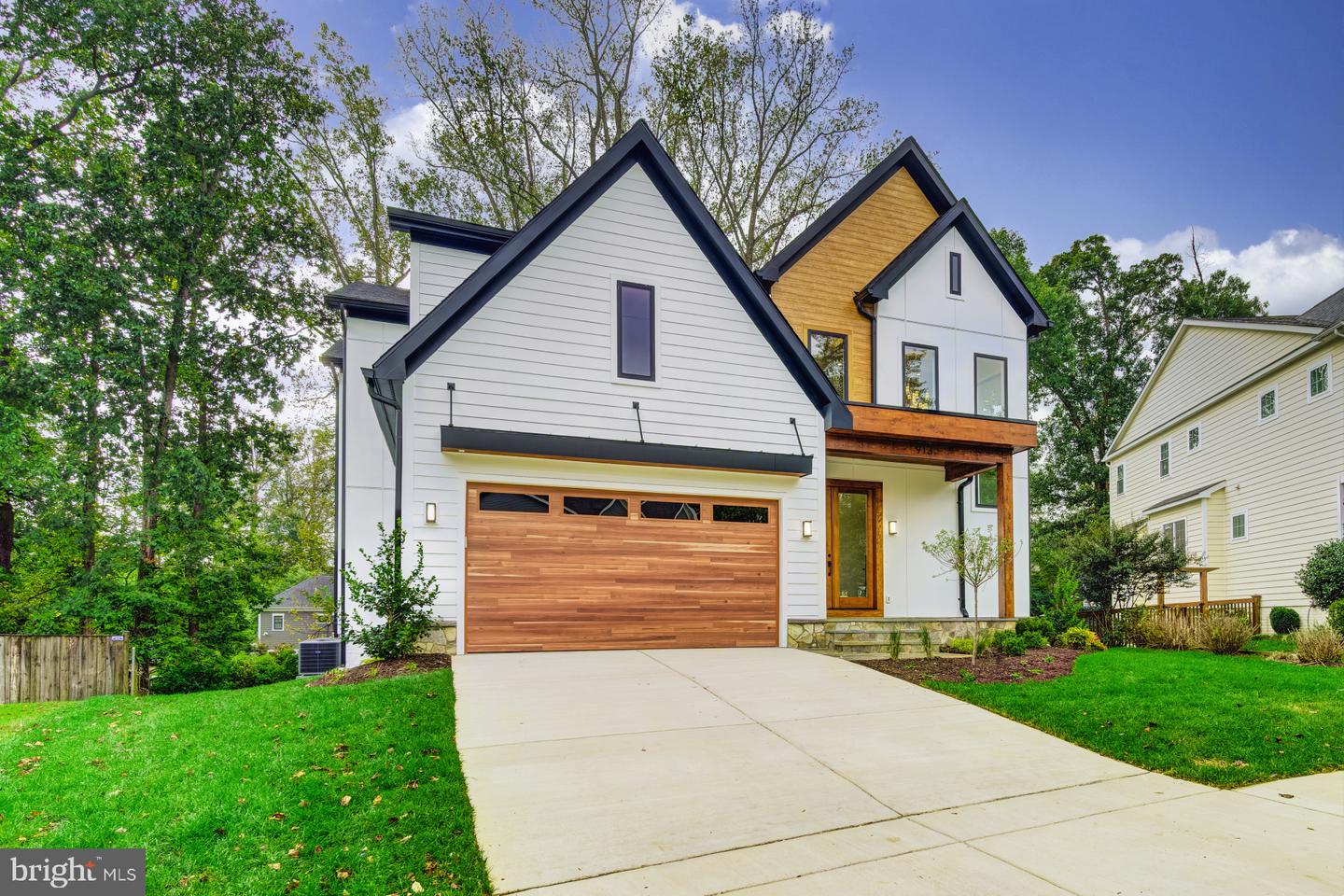913 SYMPHONY CIR SW, VIENNA, Virginia 22180, 6 Bedrooms Bedrooms, ,6 BathroomsBathrooms,Residential,For sale,913 SYMPHONY CIR SW,VAFX2274904 MLS # VAFX2274904
