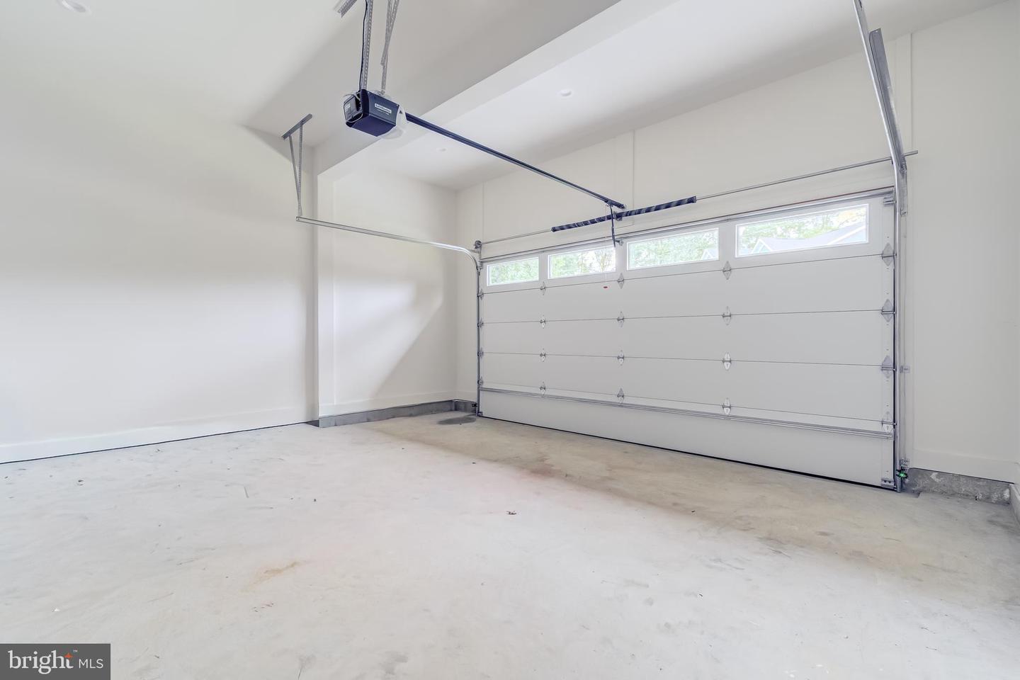 913 SYMPHONY CIR SW, VIENNA, Virginia 22180, 6 Bedrooms Bedrooms, ,6 BathroomsBathrooms,Residential,For sale,913 SYMPHONY CIR SW,VAFX2274904 MLS # VAFX2274904