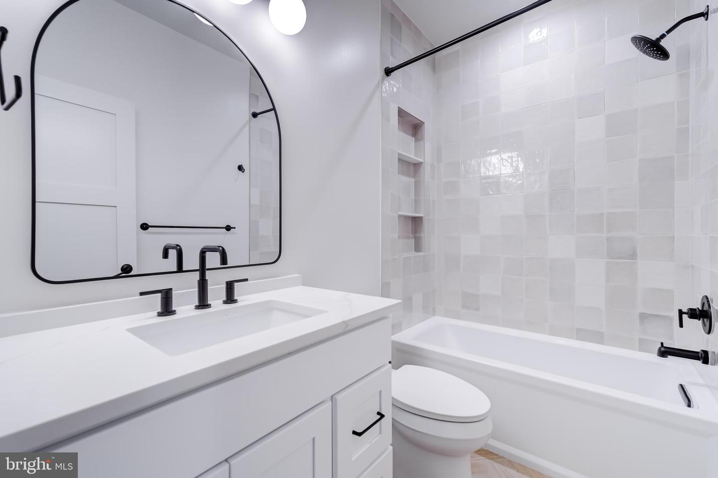 913 SYMPHONY CIR SW, VIENNA, Virginia 22180, 6 Bedrooms Bedrooms, ,6 BathroomsBathrooms,Residential,For sale,913 SYMPHONY CIR SW,VAFX2274904 MLS # VAFX2274904