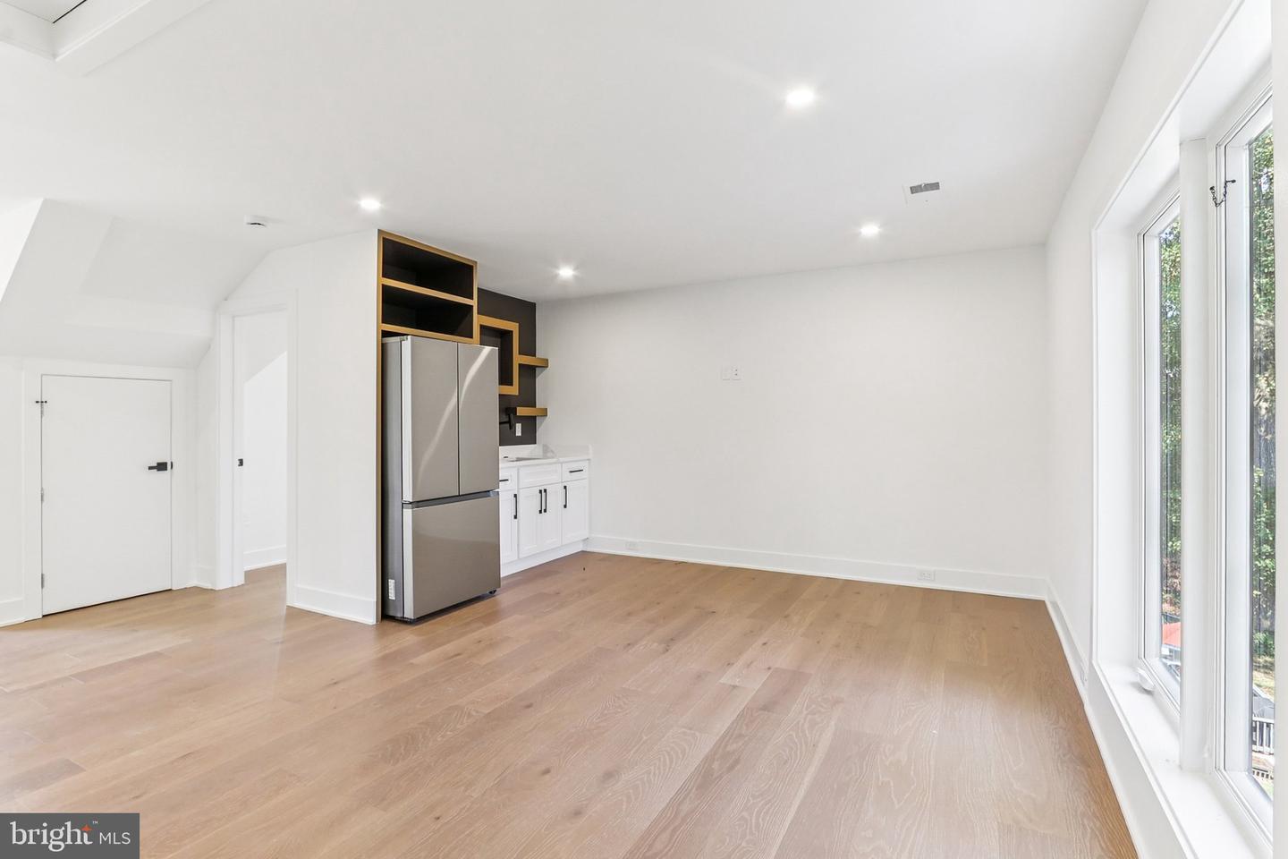 5206 FERNDALE ST, SPRINGFIELD, Virginia 22151, 6 Bedrooms Bedrooms, ,6 BathroomsBathrooms,Residential,For sale,5206 FERNDALE ST,VAFX2274934 MLS # VAFX2274934 5206 FERNDALE ST, SPRINGFIELD, Virginia 22151, 6 Bedrooms Bedrooms, ,6 BathroomsBathrooms,Residential,For sale,5206 FERNDALE ST,VAFX2274934 MLS # VAFX2274934