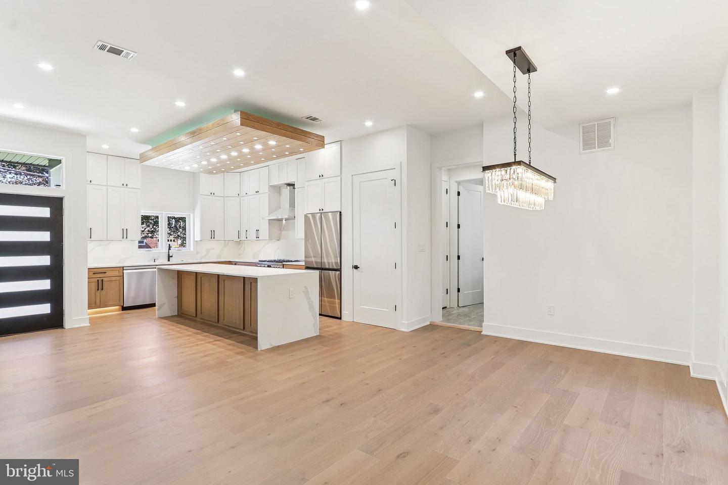 5206 FERNDALE ST, SPRINGFIELD, Virginia 22151, 6 Bedrooms Bedrooms, ,6 BathroomsBathrooms,Residential,For sale,5206 FERNDALE ST,VAFX2274934 MLS # VAFX2274934 5206 FERNDALE ST, SPRINGFIELD, Virginia 22151, 6 Bedrooms Bedrooms, ,6 BathroomsBathrooms,Residential,For sale,5206 FERNDALE ST,VAFX2274934 MLS # VAFX2274934