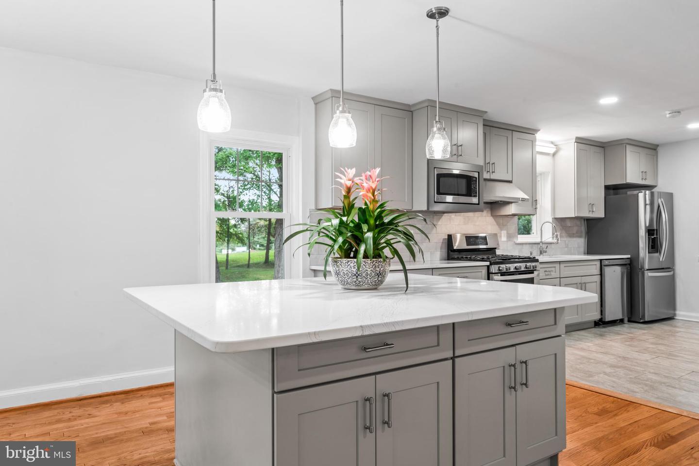 6616 KIRBY CT, FALLS CHURCH, Virginia 22043, 5 Bedrooms Bedrooms, ,3 BathroomsBathrooms,Residential,For sale,6616 KIRBY CT,VAFX2274916 MLS # VAFX2274916