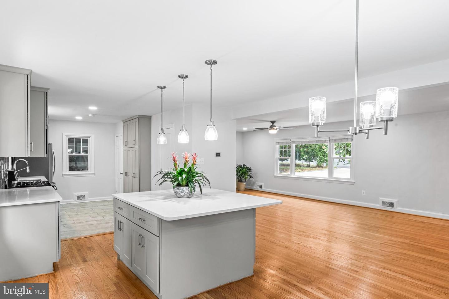 6616 KIRBY CT, FALLS CHURCH, Virginia 22043, 5 Bedrooms Bedrooms, ,3 BathroomsBathrooms,Residential,For sale,6616 KIRBY CT,VAFX2274916 MLS # VAFX2274916