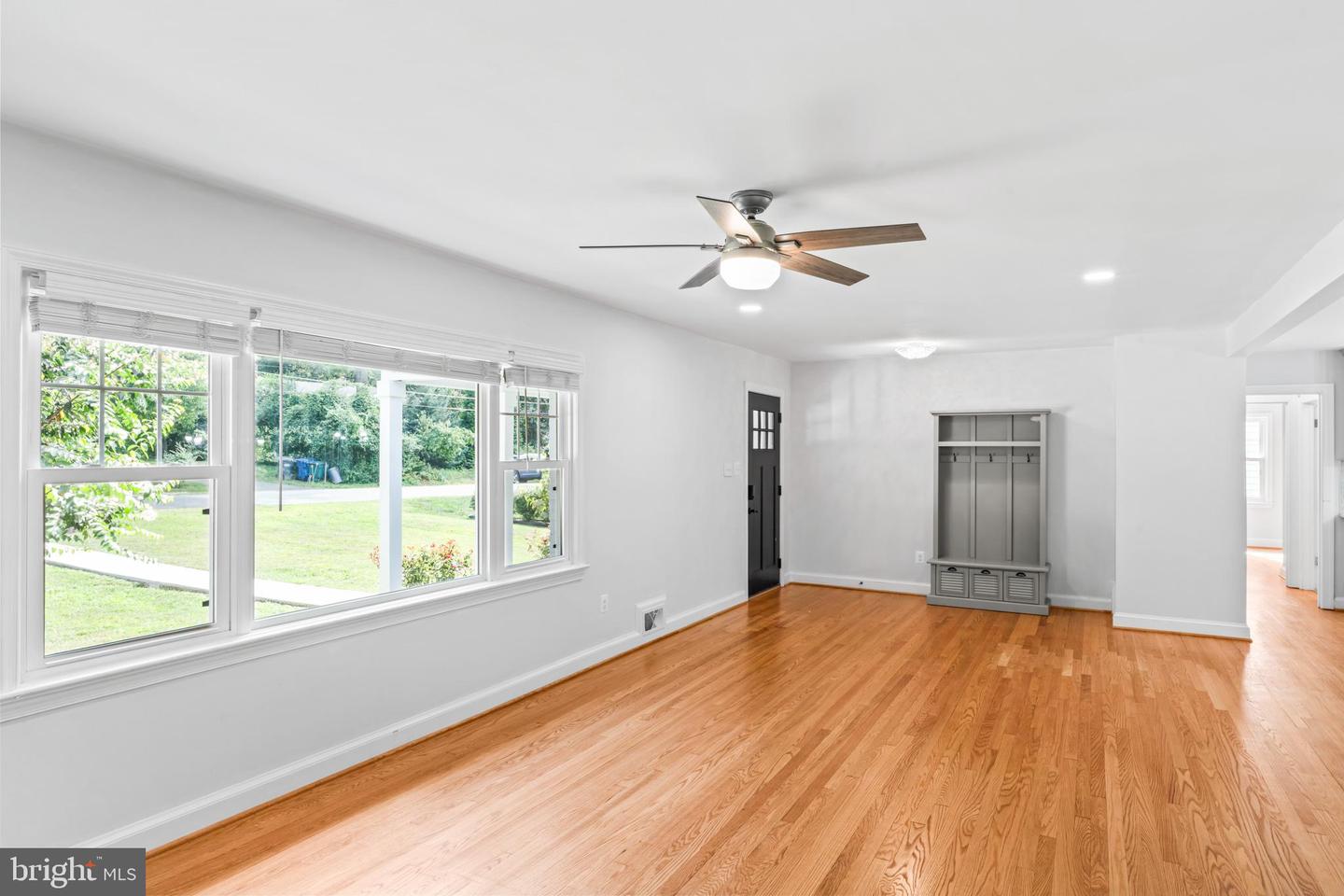 6616 KIRBY CT, FALLS CHURCH, Virginia 22043, 5 Bedrooms Bedrooms, ,3 BathroomsBathrooms,Residential,For sale,6616 KIRBY CT,VAFX2274916 MLS # VAFX2274916