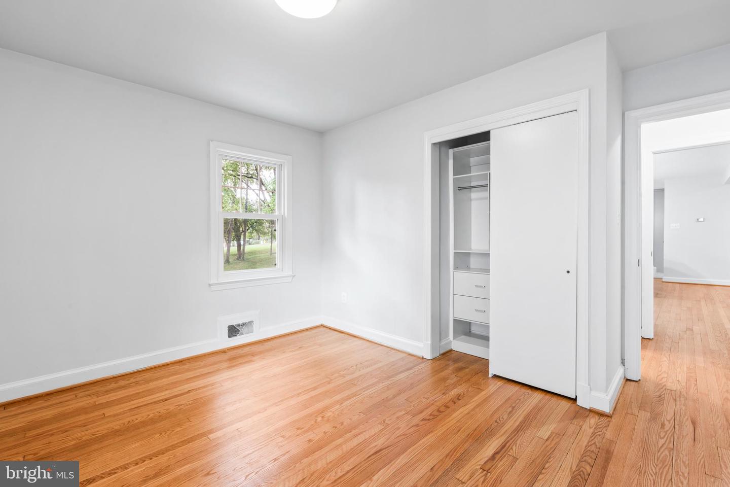 6616 KIRBY CT, FALLS CHURCH, Virginia 22043, 5 Bedrooms Bedrooms, ,3 BathroomsBathrooms,Residential,For sale,6616 KIRBY CT,VAFX2274916 MLS # VAFX2274916