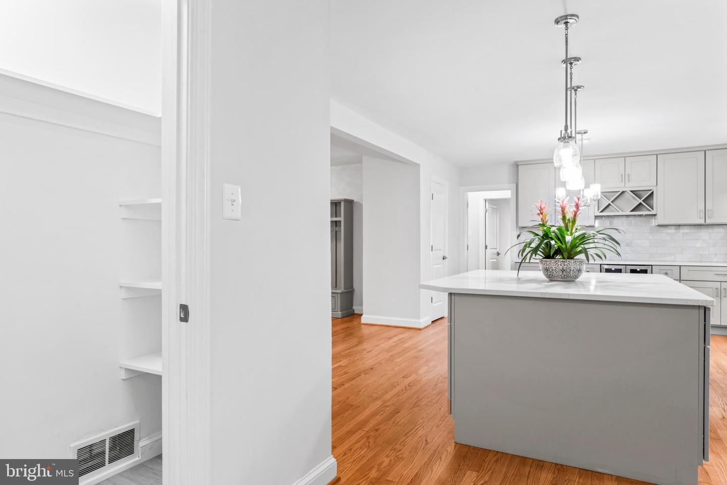 6616 KIRBY CT, FALLS CHURCH, Virginia 22043, 5 Bedrooms Bedrooms, ,3 BathroomsBathrooms,Residential,For sale,6616 KIRBY CT,VAFX2274916 MLS # VAFX2274916