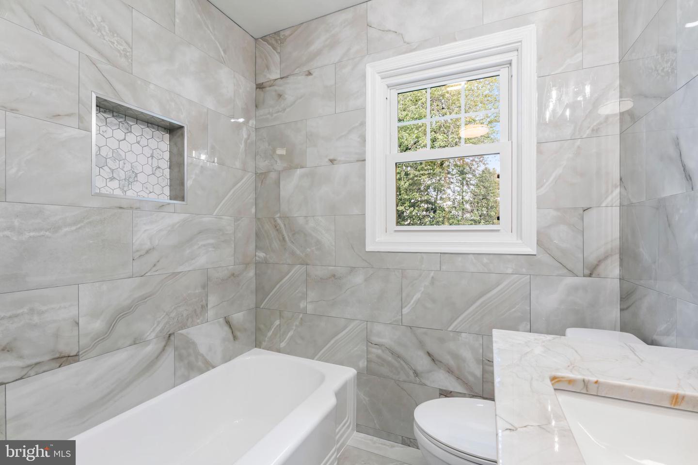 6616 KIRBY CT, FALLS CHURCH, Virginia 22043, 5 Bedrooms Bedrooms, ,3 BathroomsBathrooms,Residential,For sale,6616 KIRBY CT,VAFX2274916 MLS # VAFX2274916