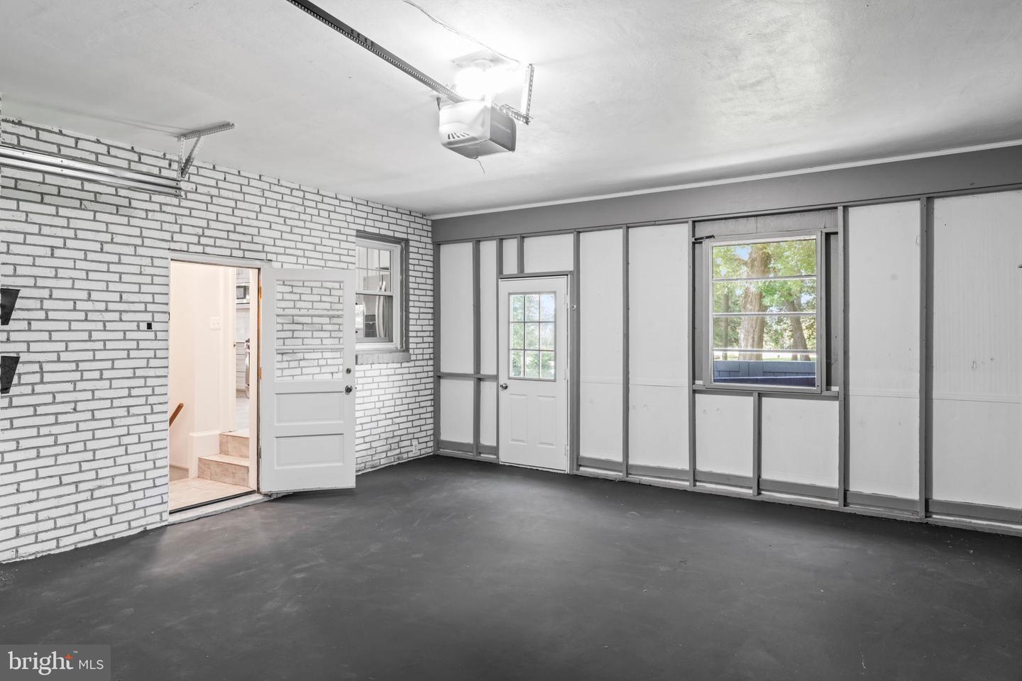 6616 KIRBY CT, FALLS CHURCH, Virginia 22043, 5 Bedrooms Bedrooms, ,3 BathroomsBathrooms,Residential,For sale,6616 KIRBY CT,VAFX2274916 MLS # VAFX2274916